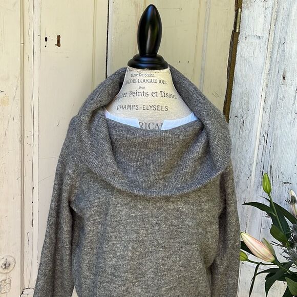 H&M, HEATHER GRAY SWEATER  BNWT Size S - Picture 8 of 9